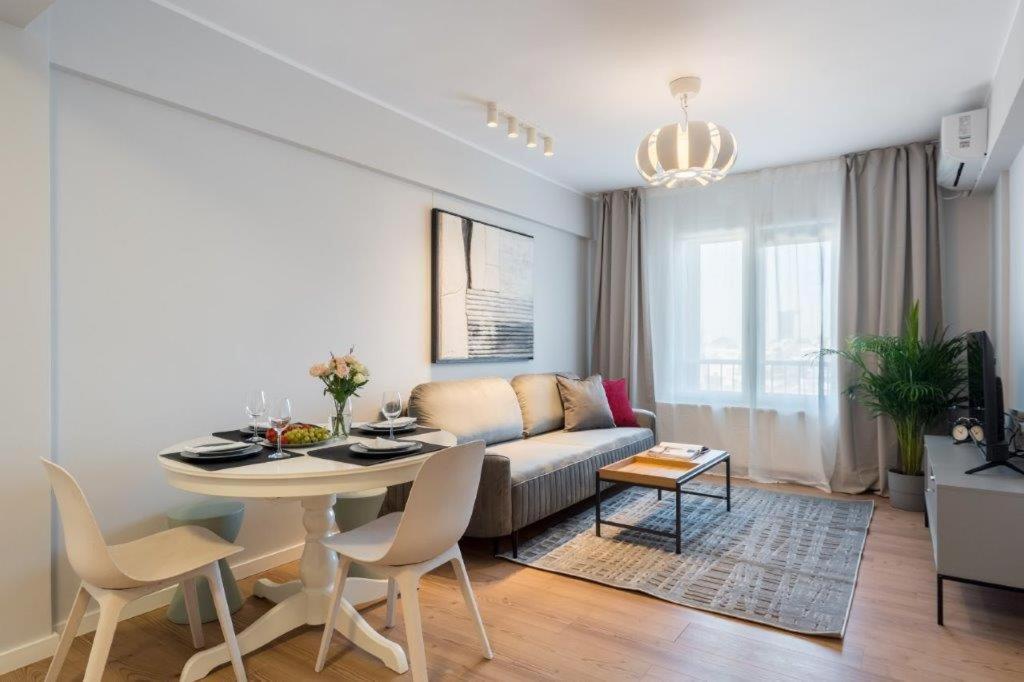 Downtown Modern - 2Br Apartment Bukarest Eksteriør billede